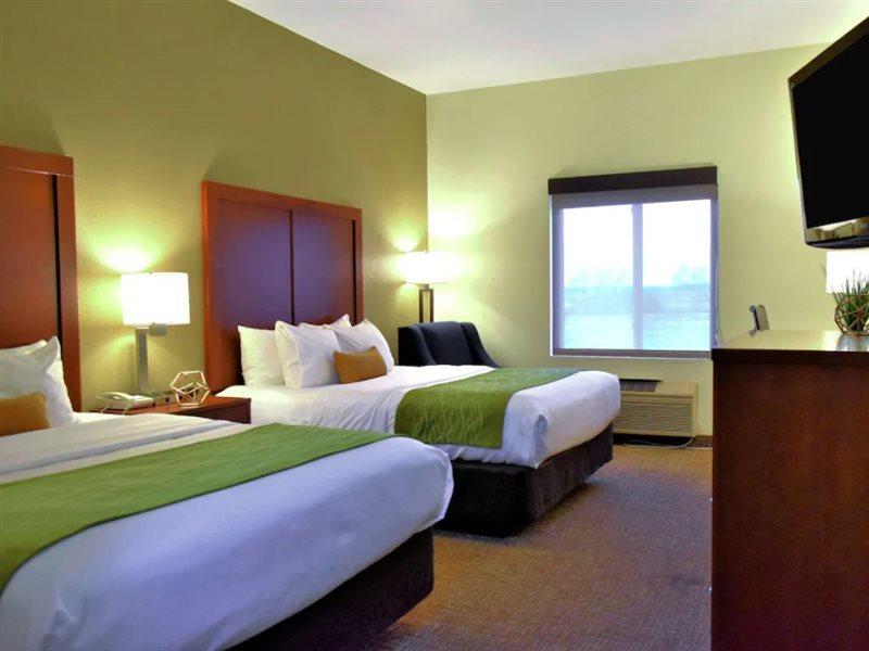 Comfort Inn & Suites Greenville I-70 Dış mekan fotoğraf