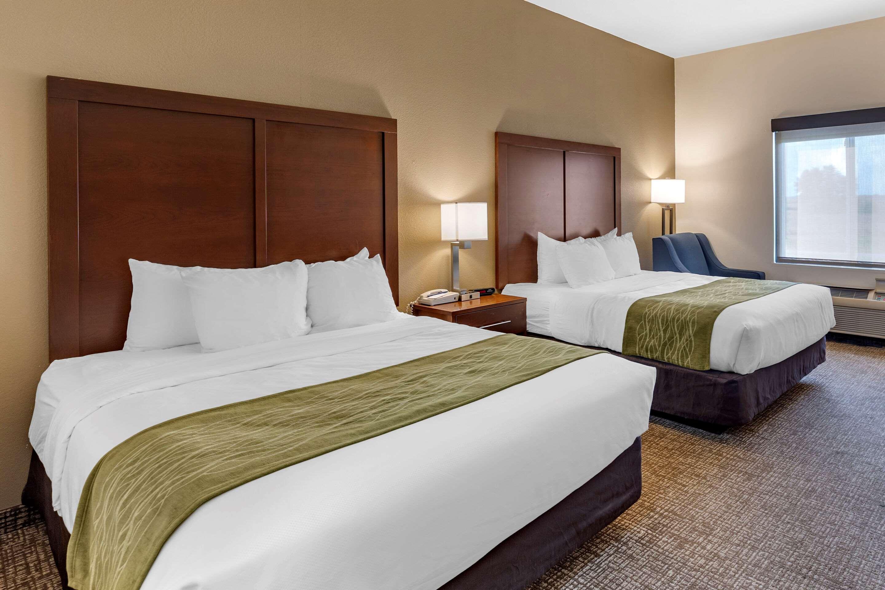 Comfort Inn & Suites Greenville I-70 Dış mekan fotoğraf