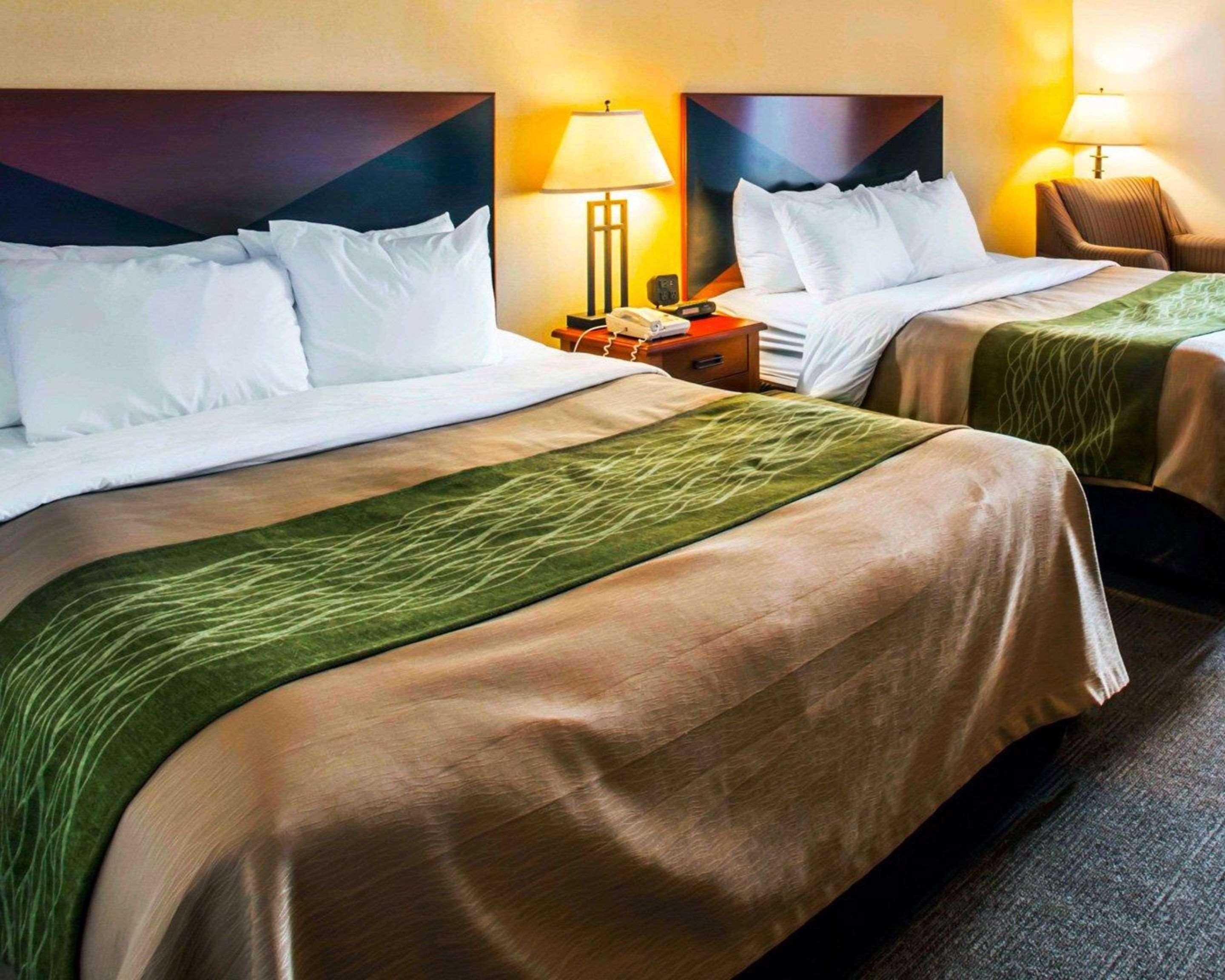 Comfort Inn & Suites Greenville I-70 Dış mekan fotoğraf