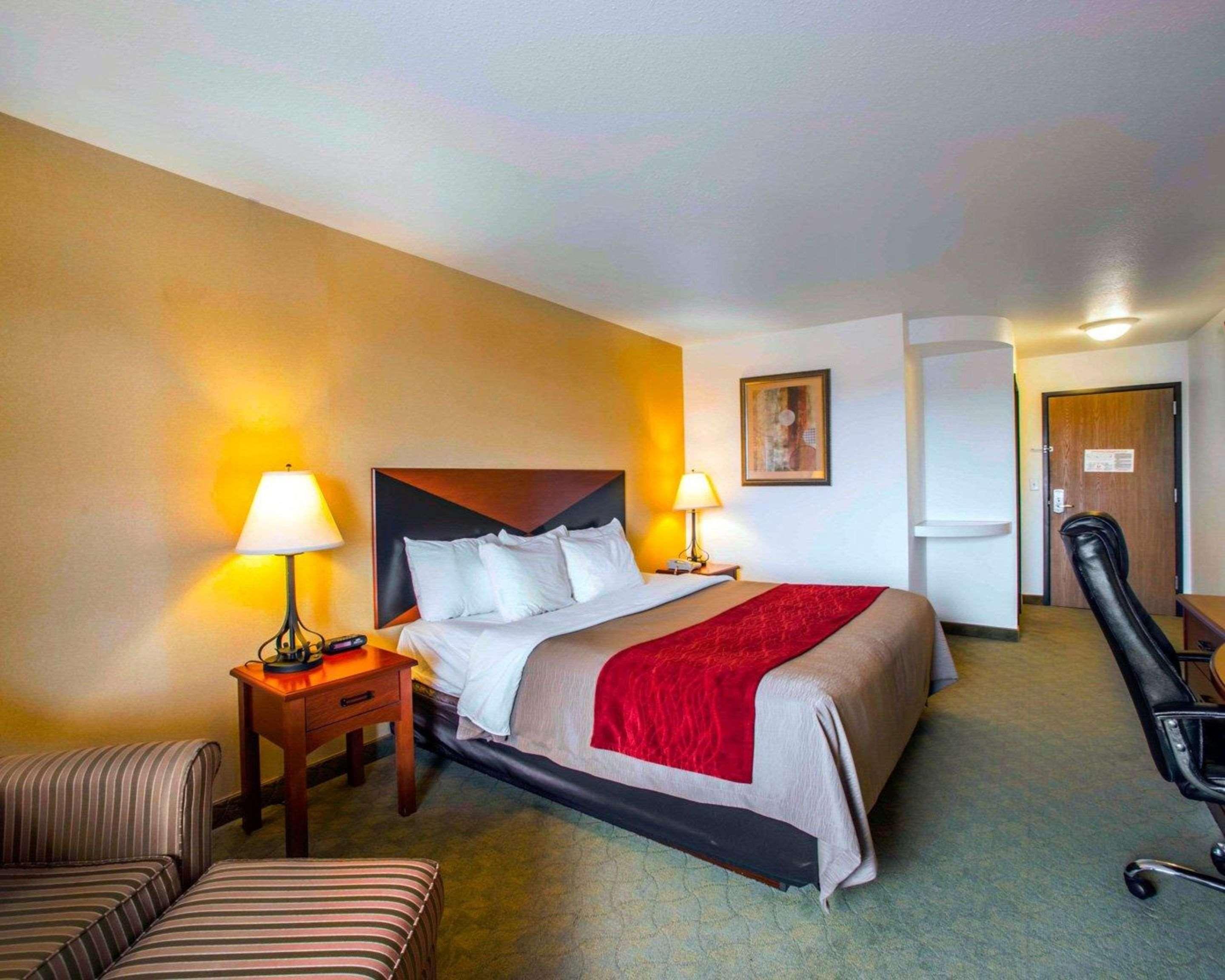 Comfort Inn & Suites Greenville I-70 Dış mekan fotoğraf