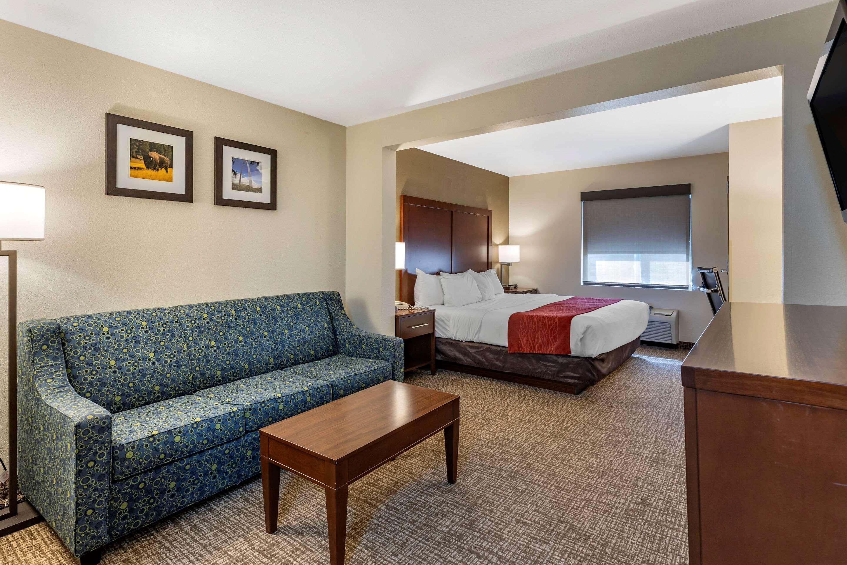 Comfort Inn & Suites Greenville I-70 Dış mekan fotoğraf