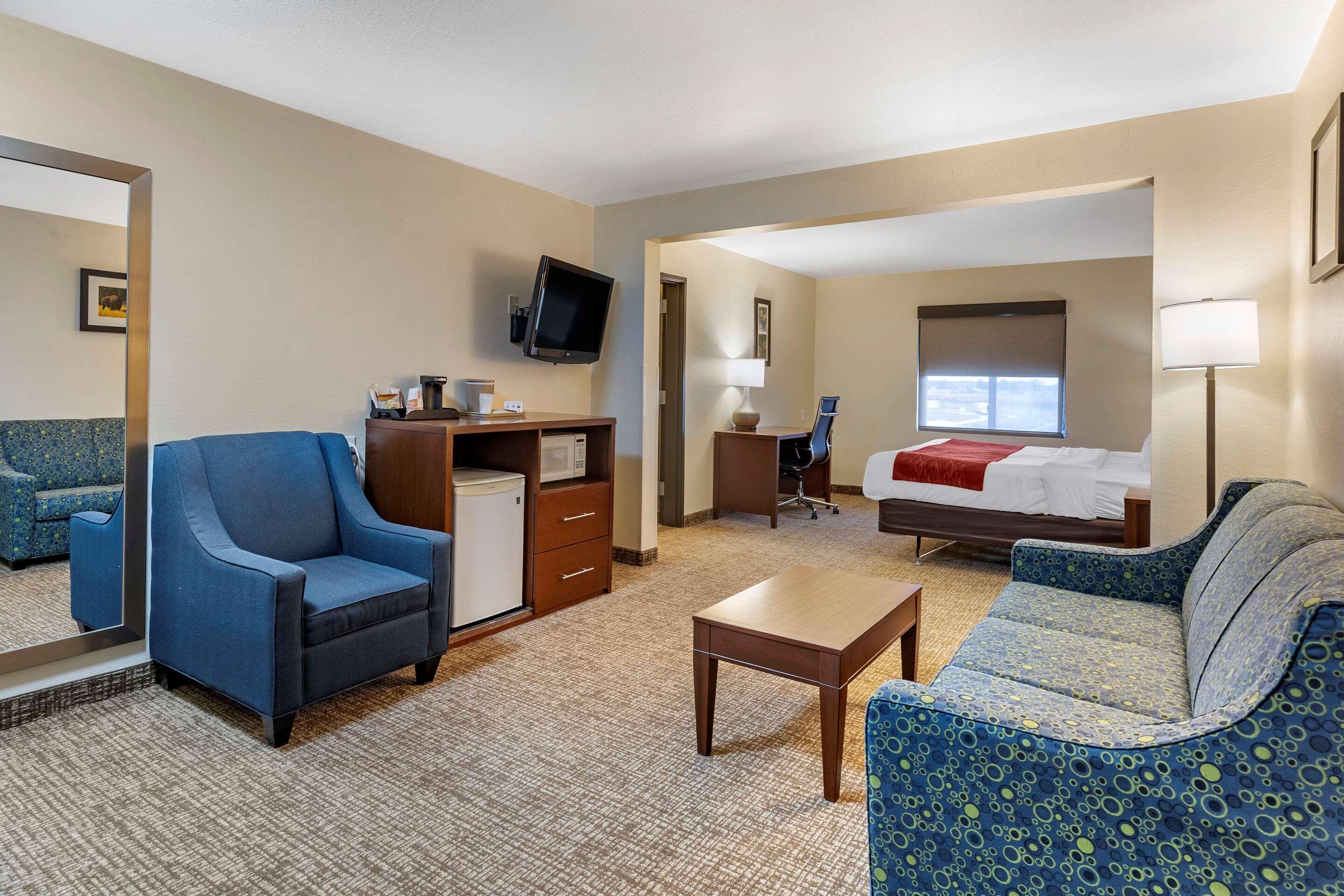 Comfort Inn & Suites Greenville I-70 Dış mekan fotoğraf