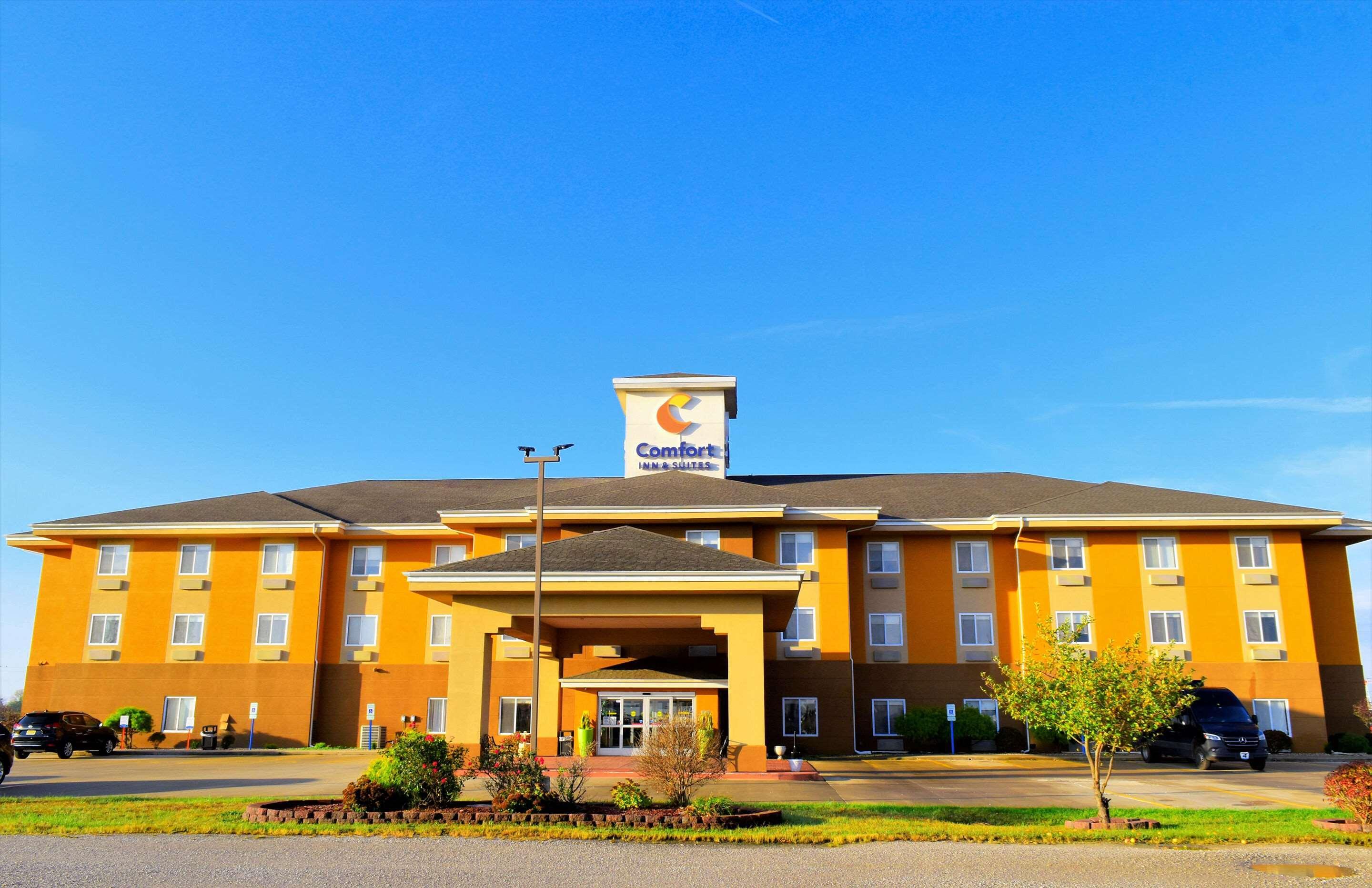 Comfort Inn & Suites Greenville I-70 Dış mekan fotoğraf