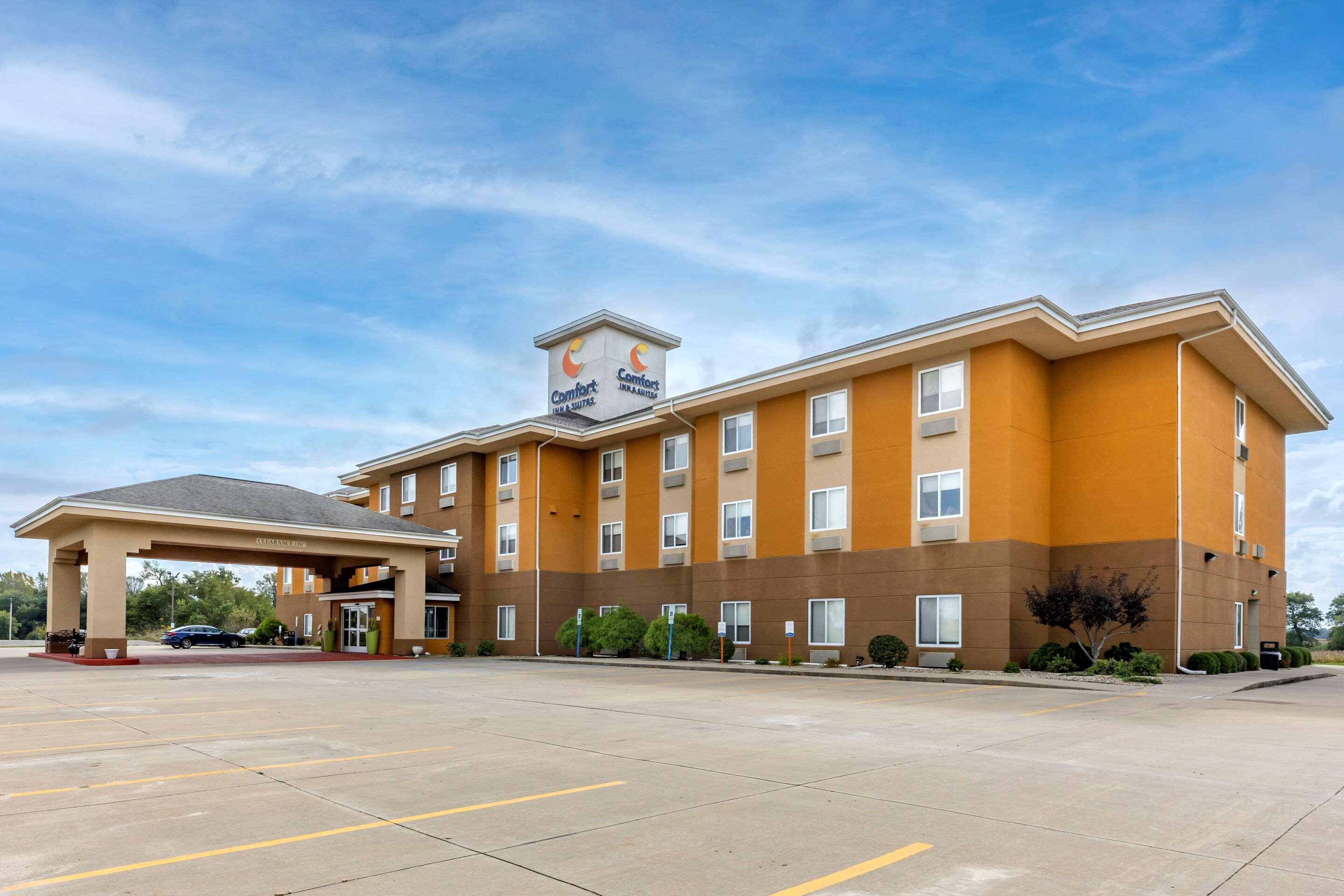 Comfort Inn & Suites Greenville I-70 Dış mekan fotoğraf