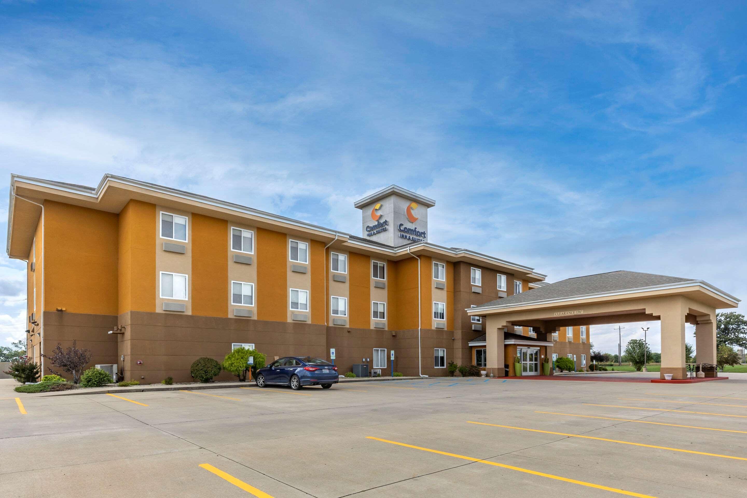 Comfort Inn & Suites Greenville I-70 Dış mekan fotoğraf