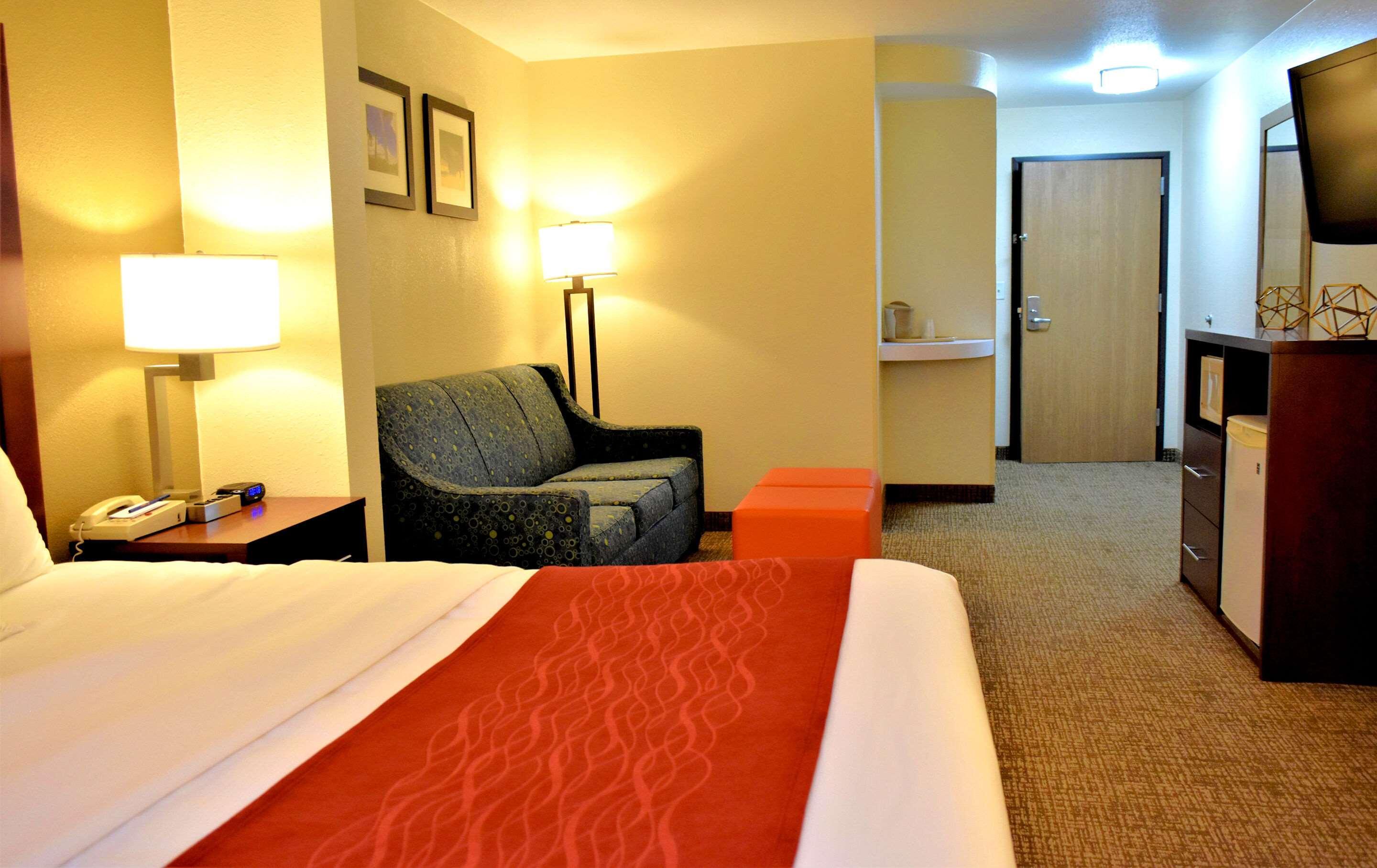 Comfort Inn & Suites Greenville I-70 Dış mekan fotoğraf