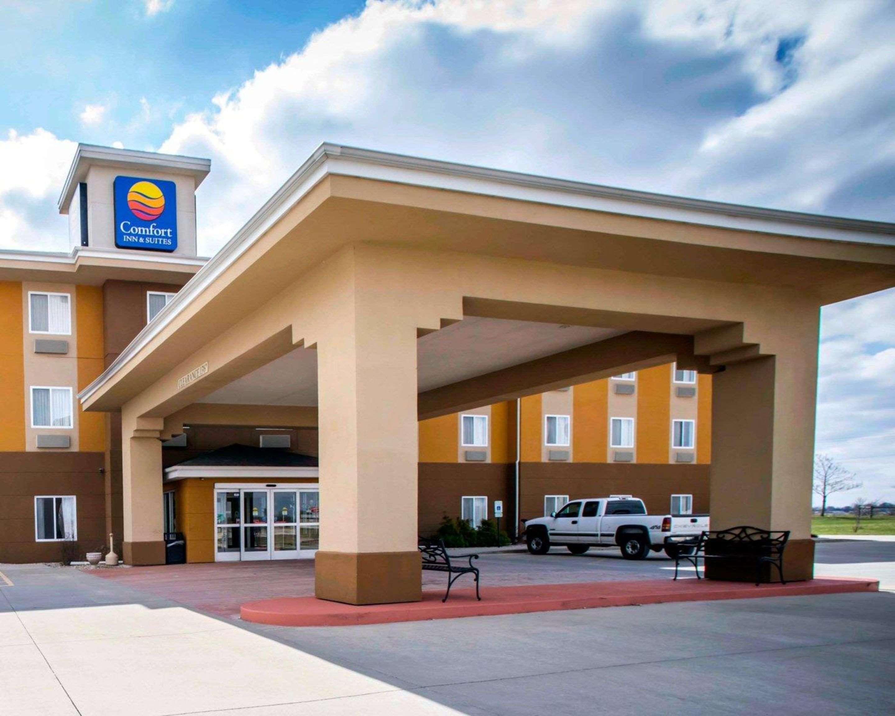 Comfort Inn & Suites Greenville I-70 Dış mekan fotoğraf