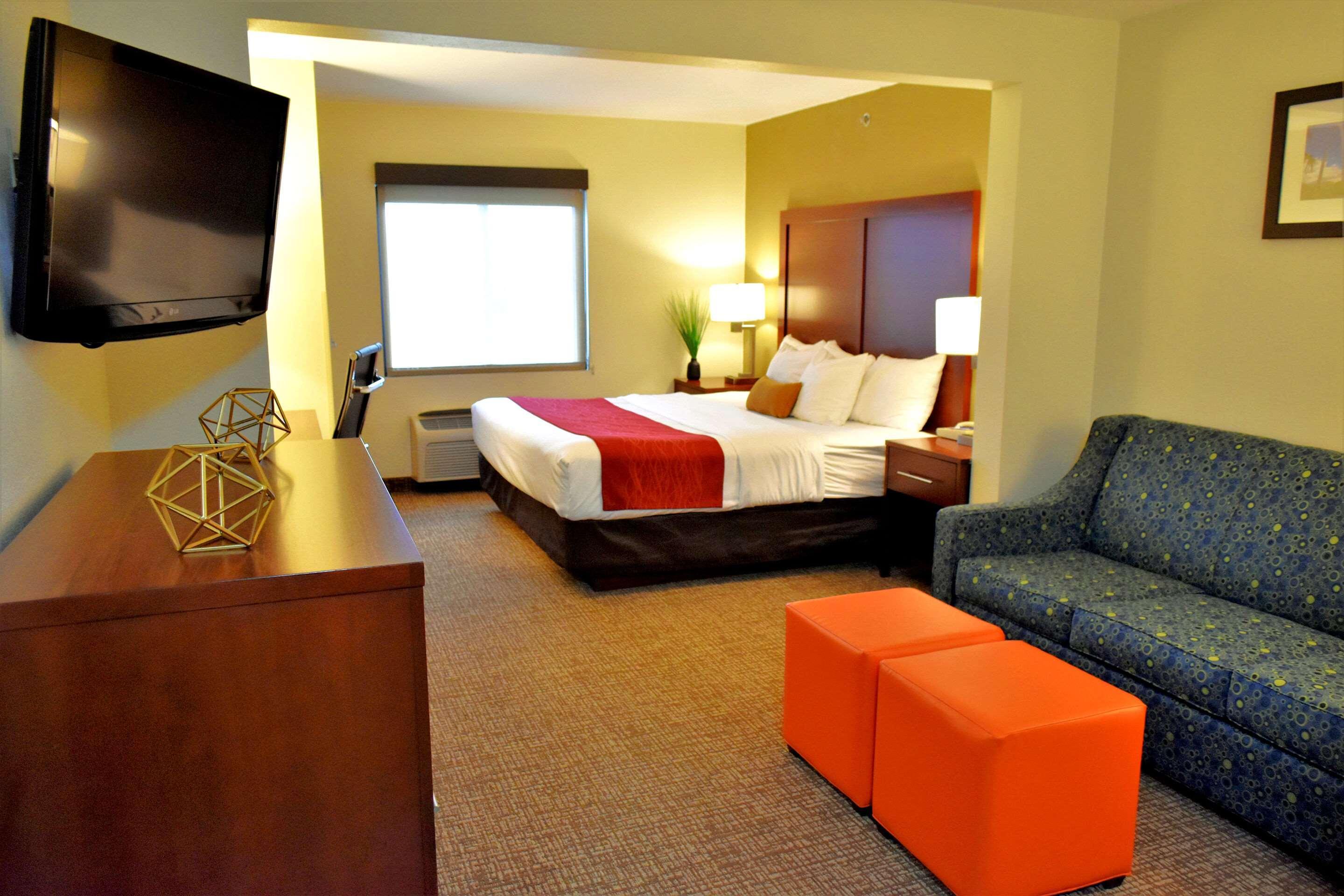 Comfort Inn & Suites Greenville I-70 Dış mekan fotoğraf